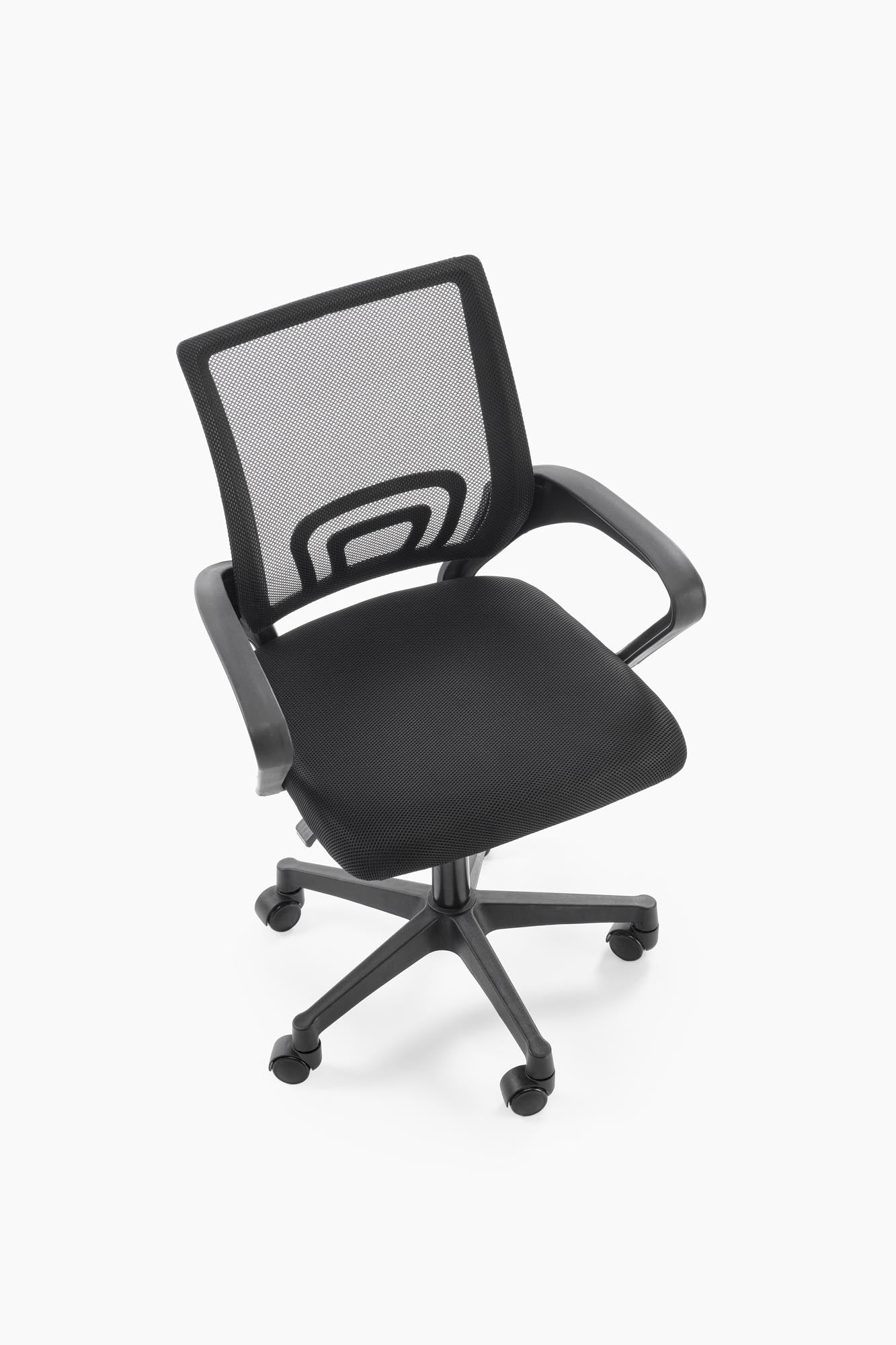 Fotel gabinetowy, RIMI czarny - ergonomic chair with a black mesh design and wheels for easy mobility.