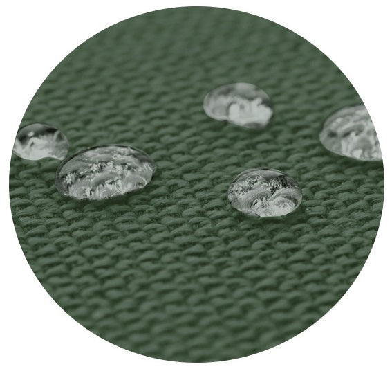 Zielona wodoodporna poduszka ogrodowa do bocianiego gniazda, materiał Codura, detal tkaniny z kroplami wody