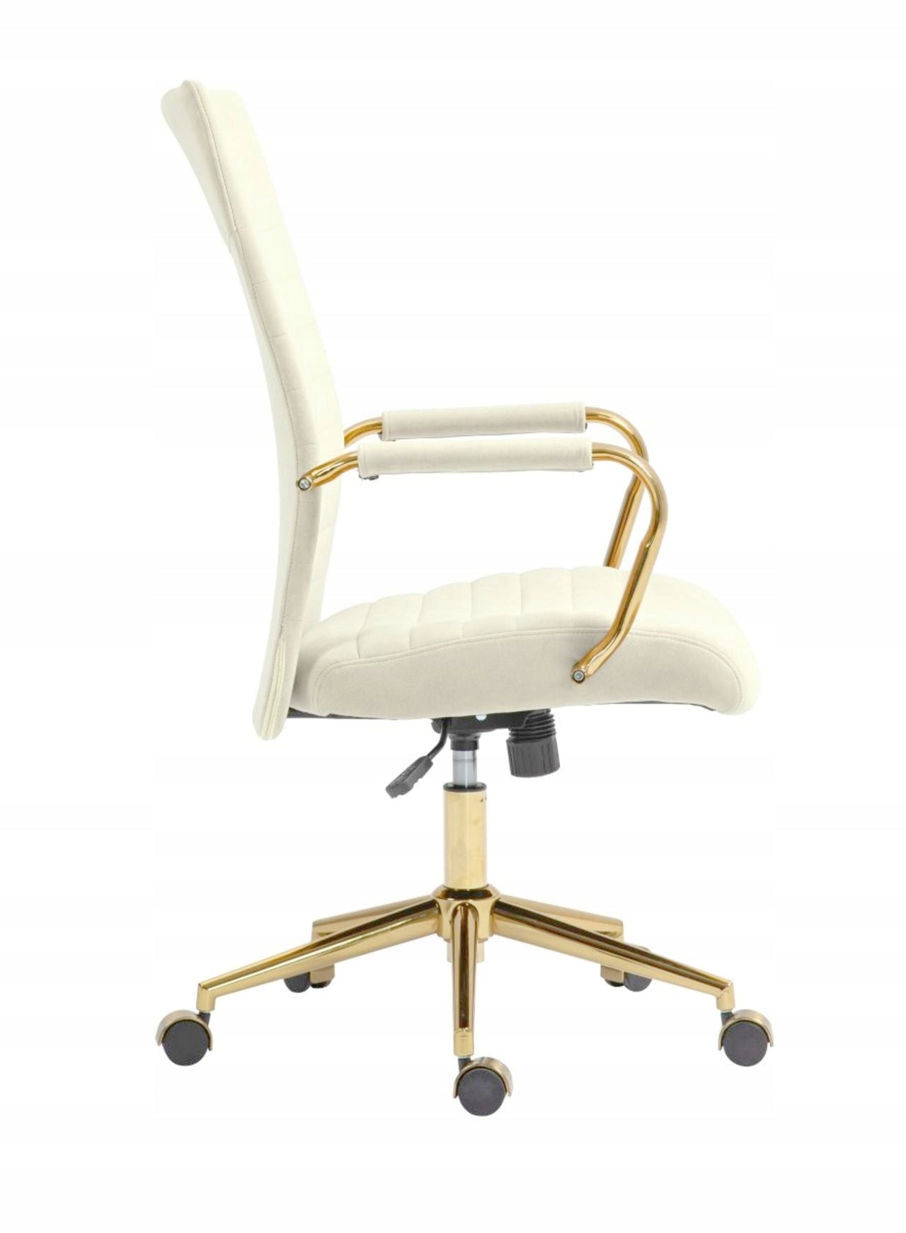 c0c90394b824e9fcb861a1a5903ba90d