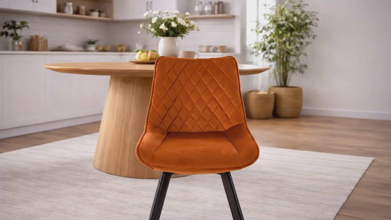 Załaduj wideo: Krzesło Draco - welurowy cynamon