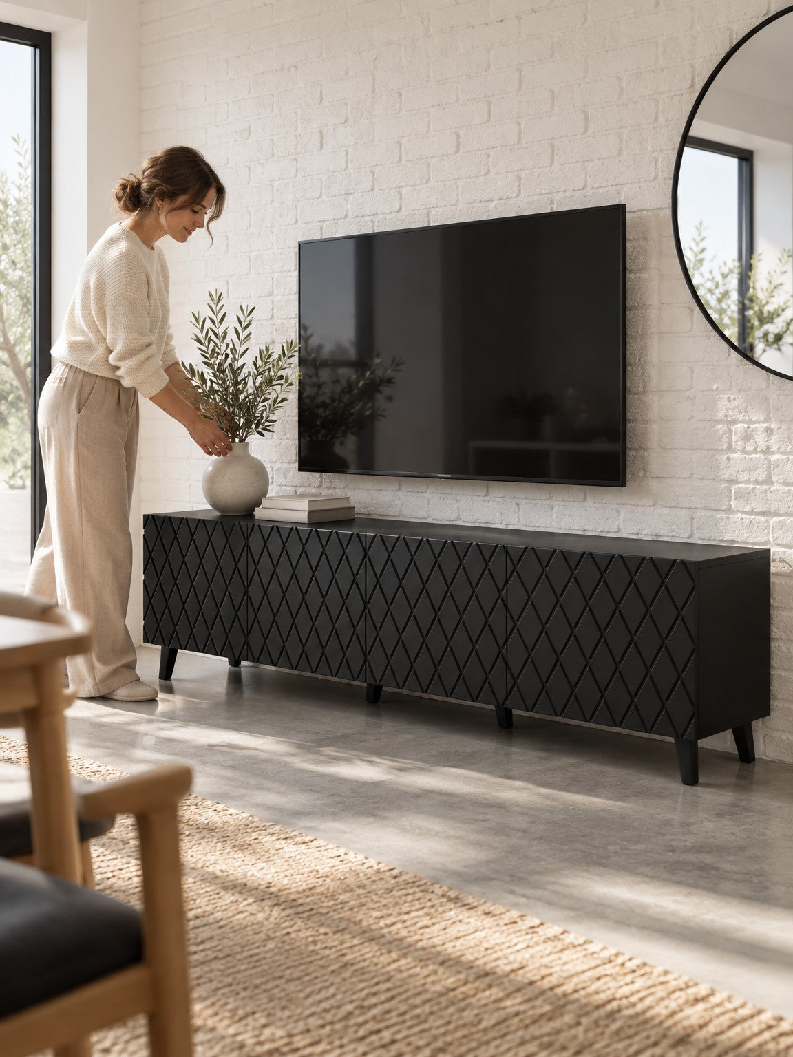 Szafka RTV ELAS 200 cm - czarny - aranżacja