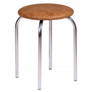Taboret Furnitex z siedziskiem w kolorze orzechowym na czterech chromowanych, metalowych nogach o stabilnej konstrukcji.